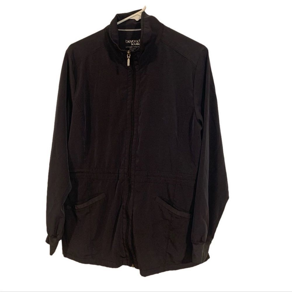 Beyond Scrubs Medium Grey Scrub Jacket